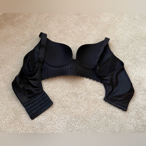 Black Push Up Bra - Size: 40 - Picture 4 of 6